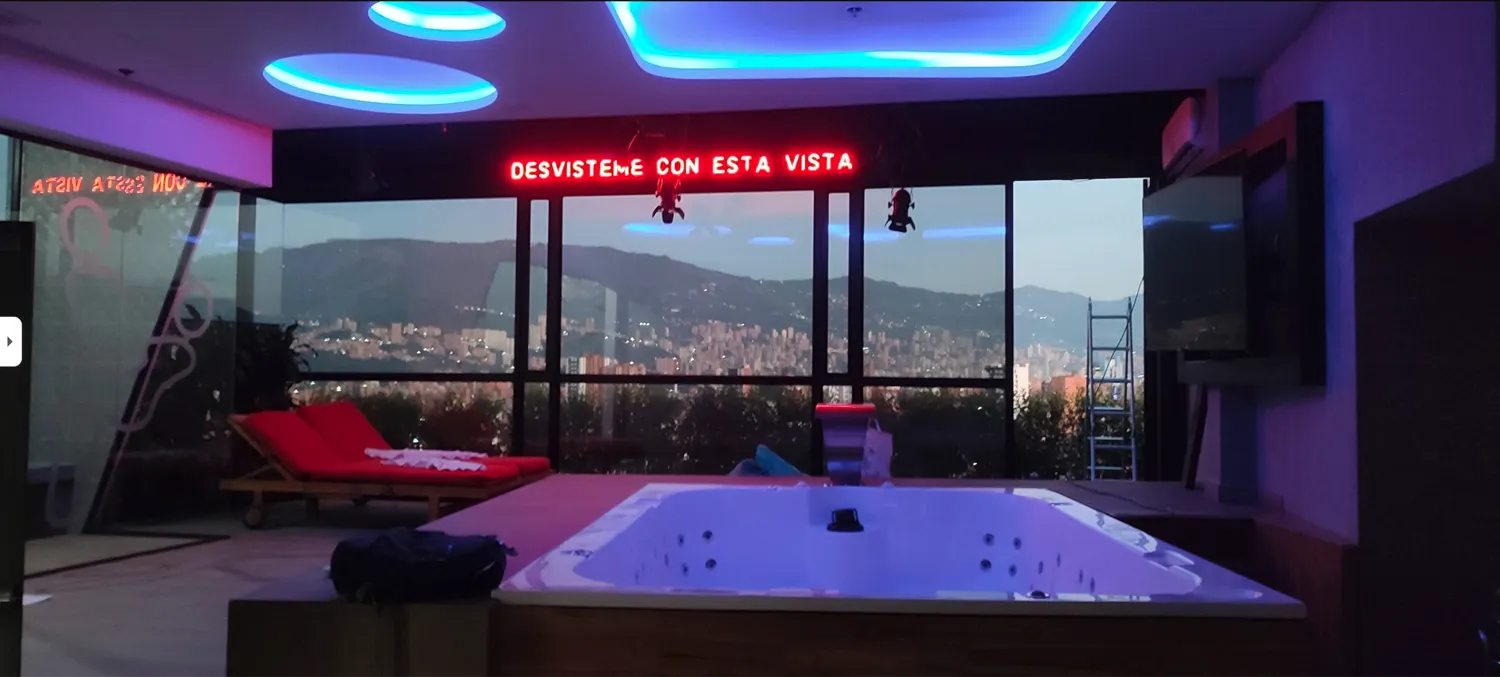 Ibiza West Motel Medellin 4