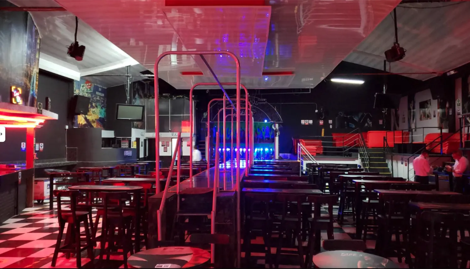 Fase 2 Striptease Medellin 4