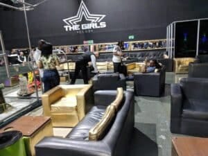 salon la isla club medellin