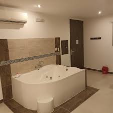 baño Motel Derroche 1