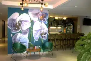 loby ecohub hotel medellin